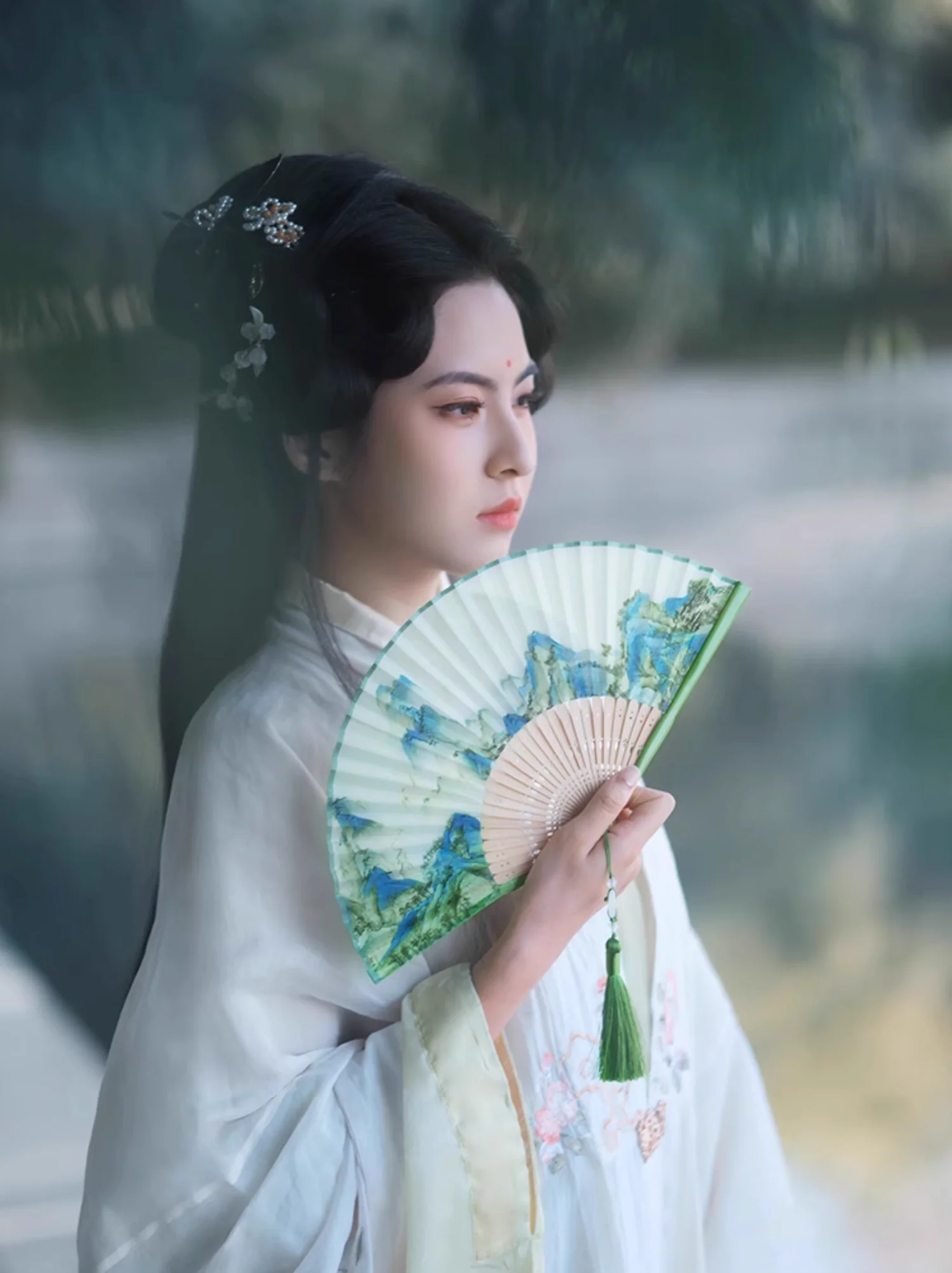 A Thousand Li Artwork Folding Fan Gift Set - Image 11