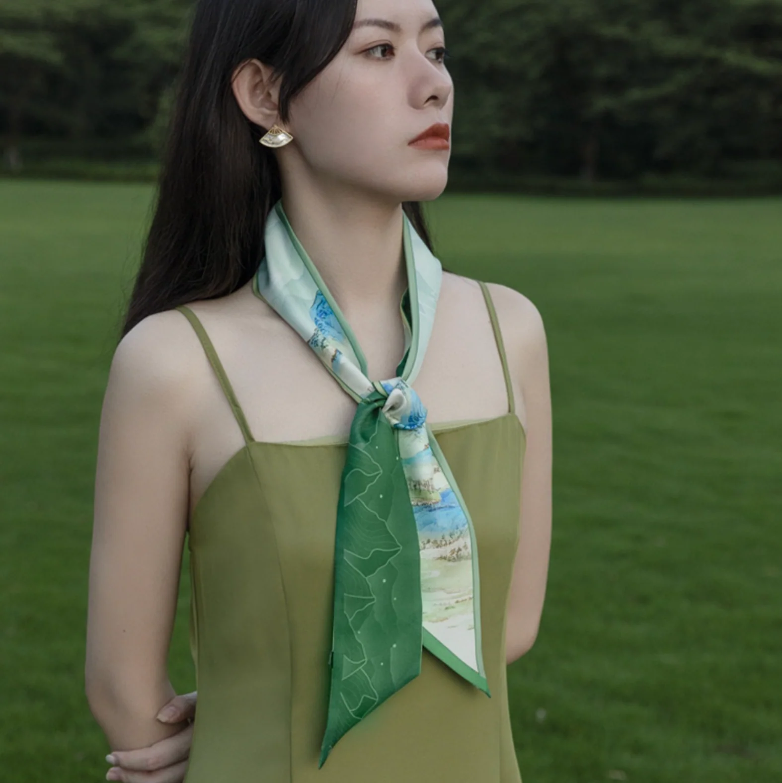 A Thousand Li - Artwork Mulberry Silk Twilly (120cm) - Image 8