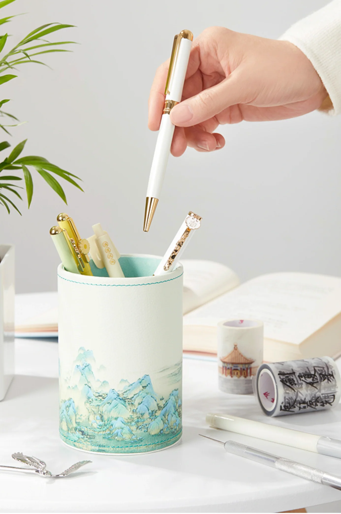 A Thousand Li Artwork Pen Holder Gift Set - Image 7