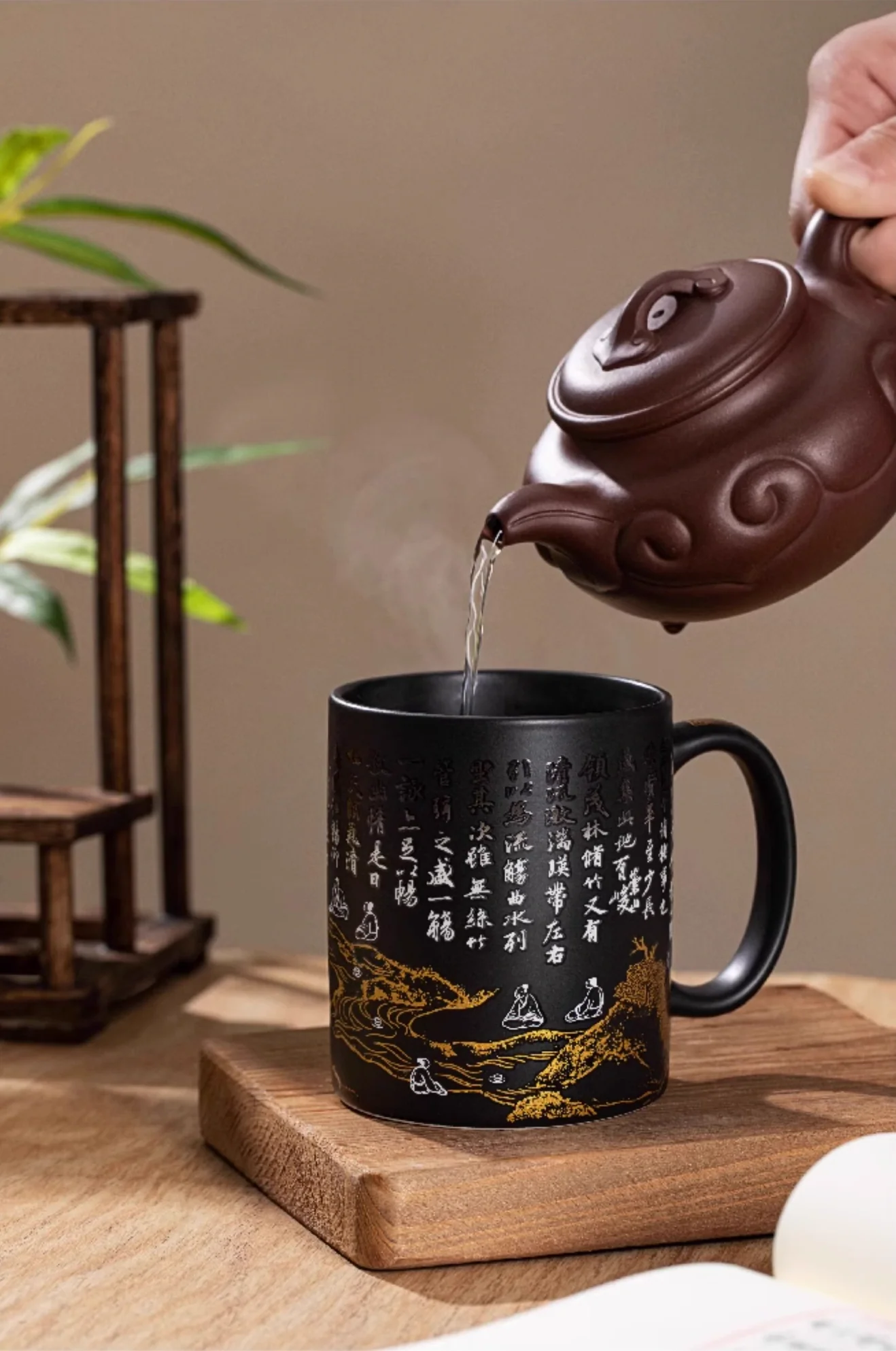 Artwork Temperature Sensing Mug Gift Set - Image 4