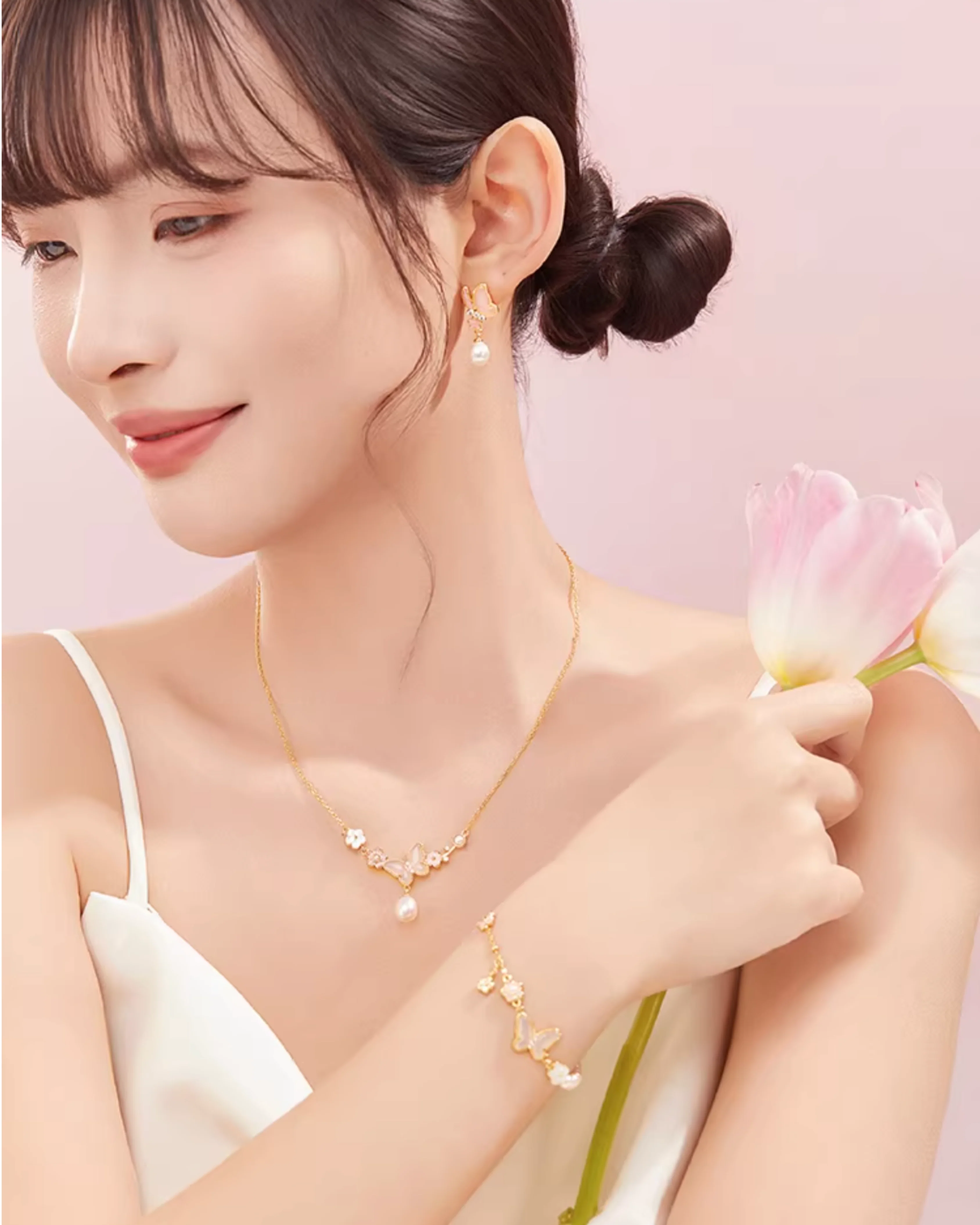 Butterfly Bloom Pearl Jewellery Set - Image 4