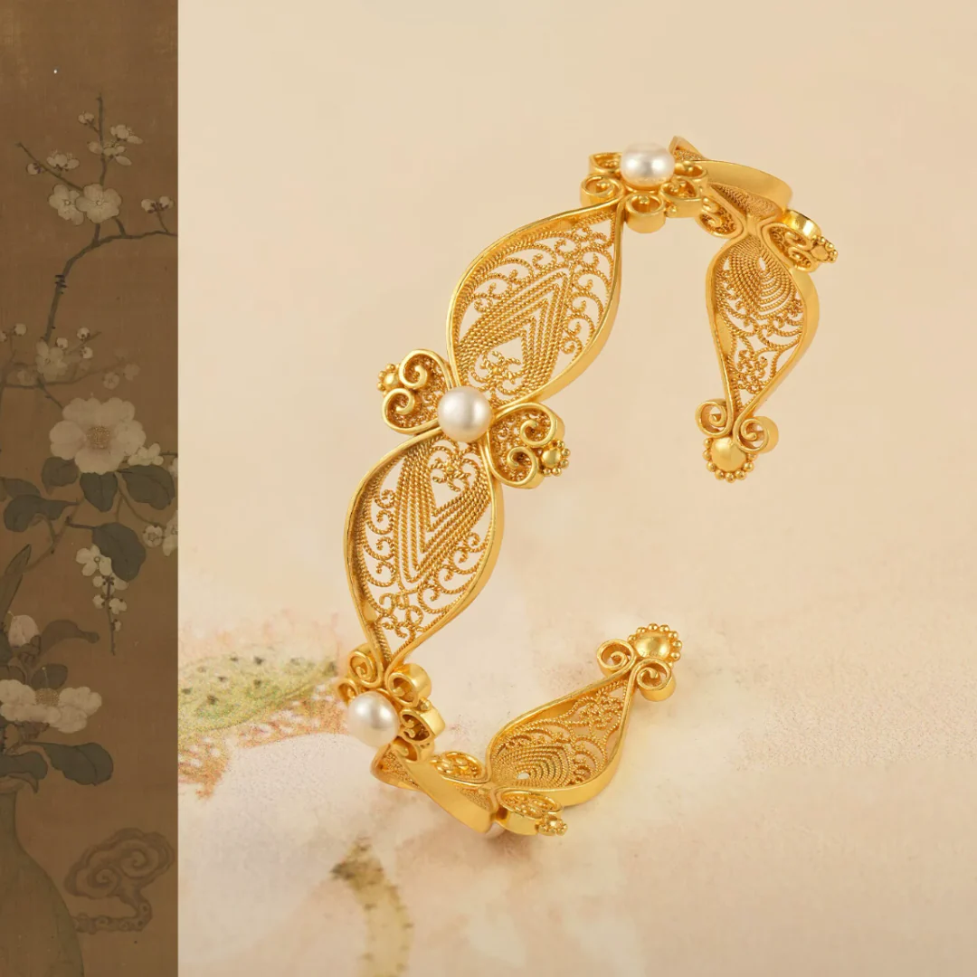 Gold Vermeil Pearl Whispers Cuff