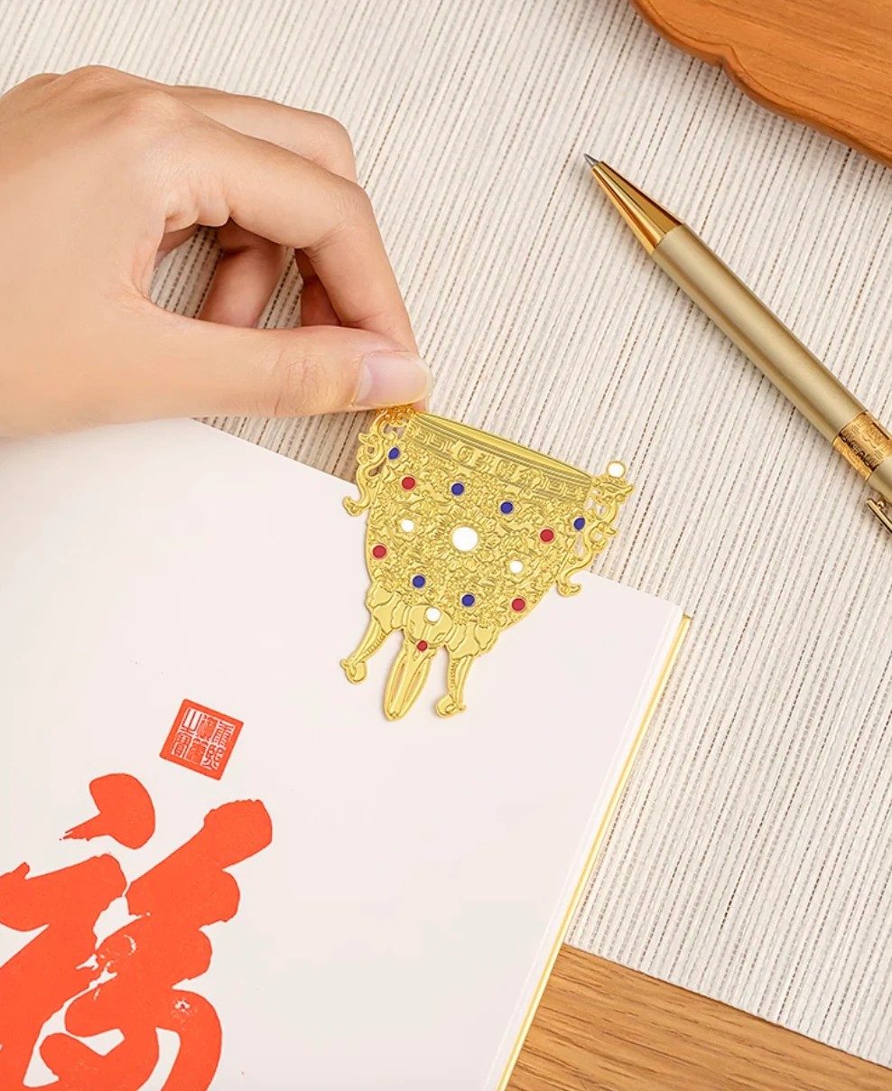 Golden Legacy Pen & Notebook Gift Set - Image 7