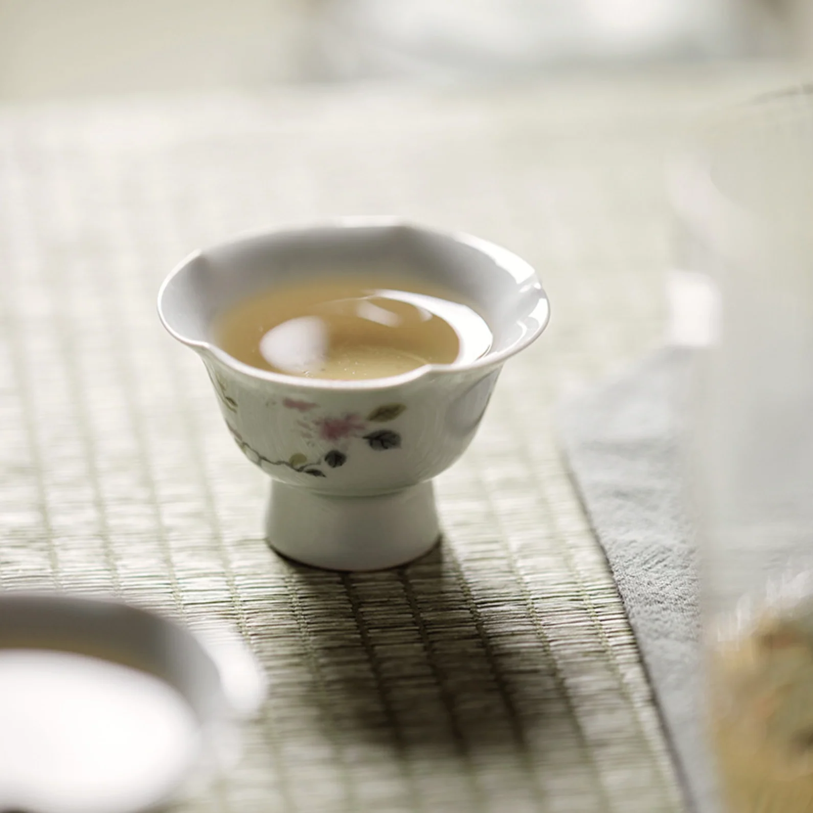 Gu Qing Small Floral High-Foot Tea Cup - Image 4