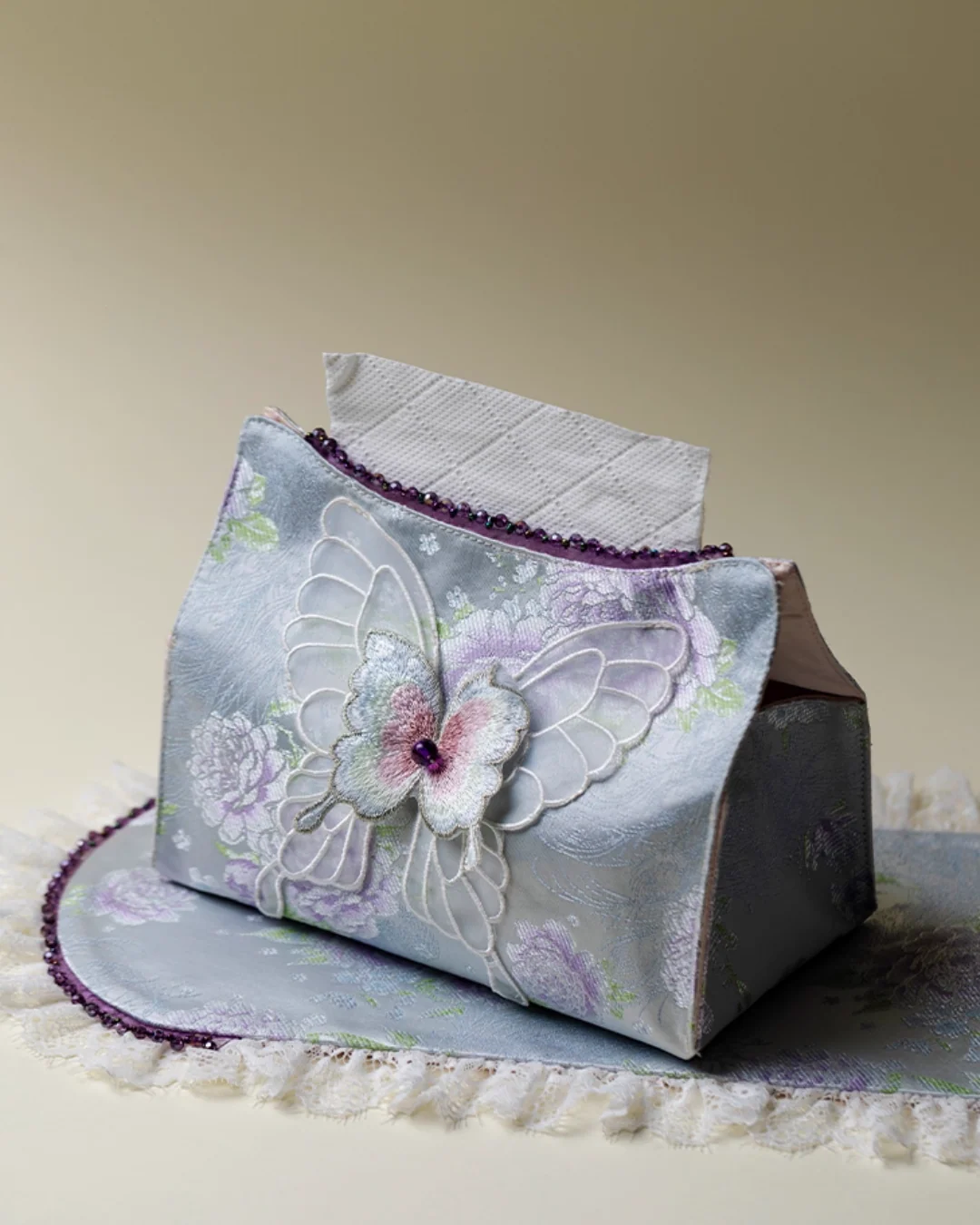 Luna Flutter Tissue Box - Image 3