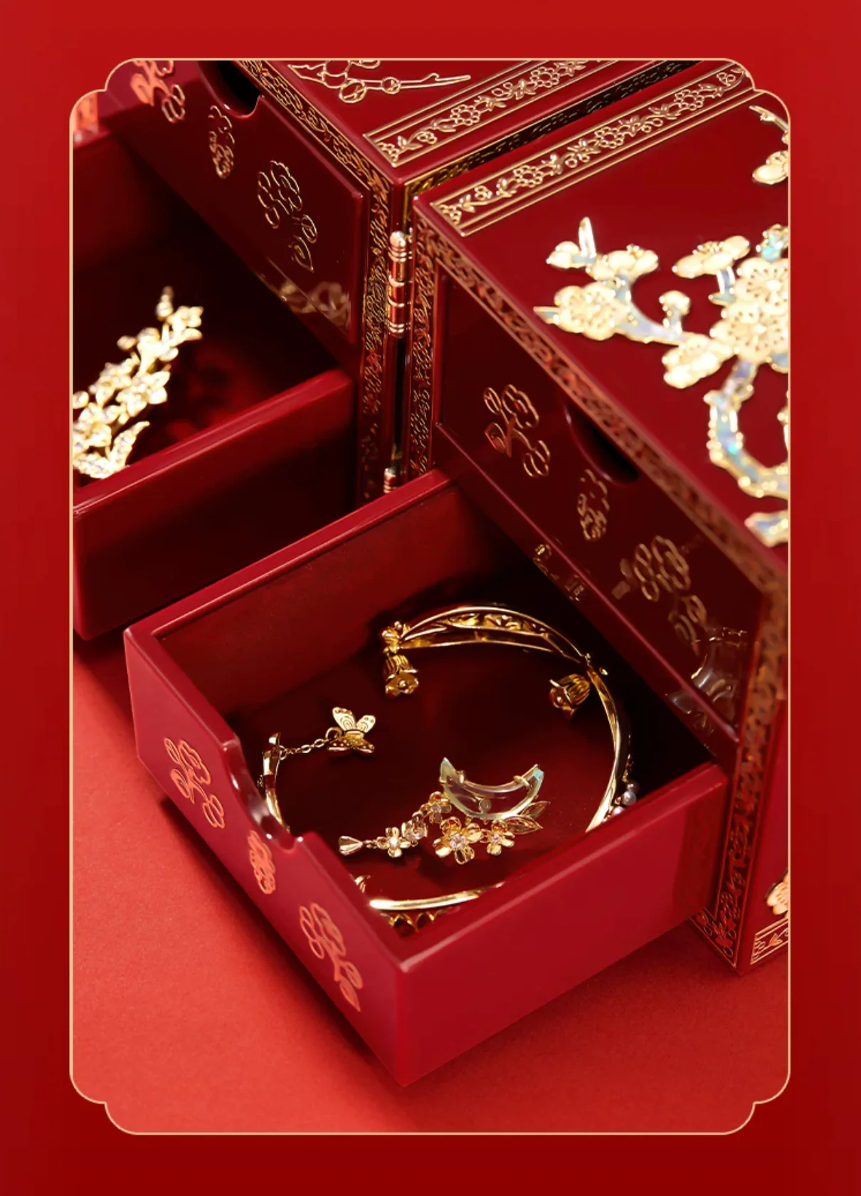 Magpie on Plum Blossom Mirror and Jewellery Box Gift Set - Image 18