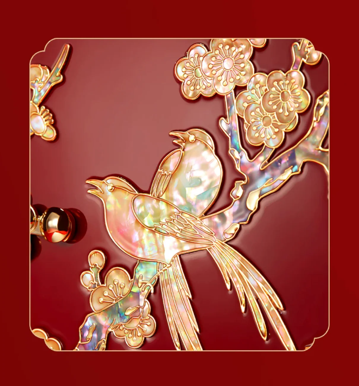 Magpie on Plum Blossom Mirror and Jewellery Box Gift Set - Image 6