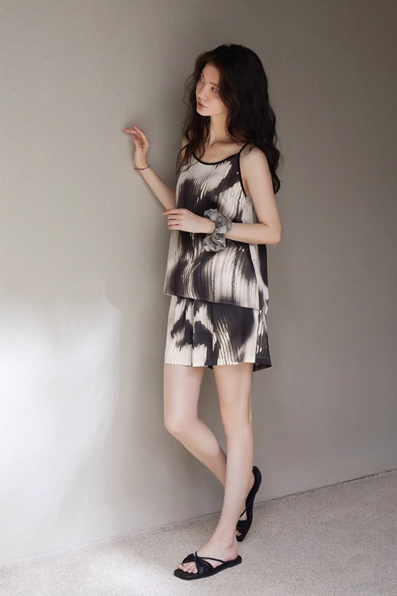 Mò Pajamas Set (Cami & Shorts) - Image 3