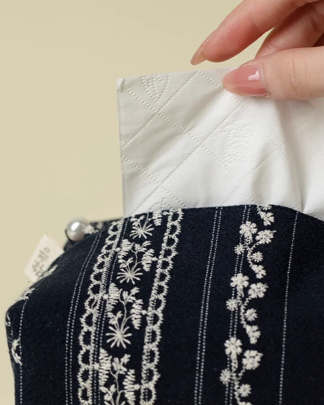 Moonthread Serenity Tissue Box - Image 4