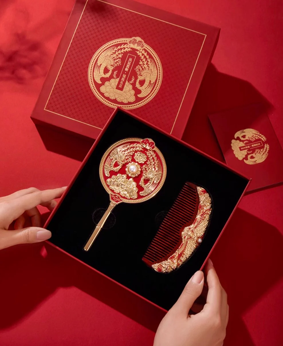 Phoenix Crown Elegance Mirror & Comb Gift Set - Image 2