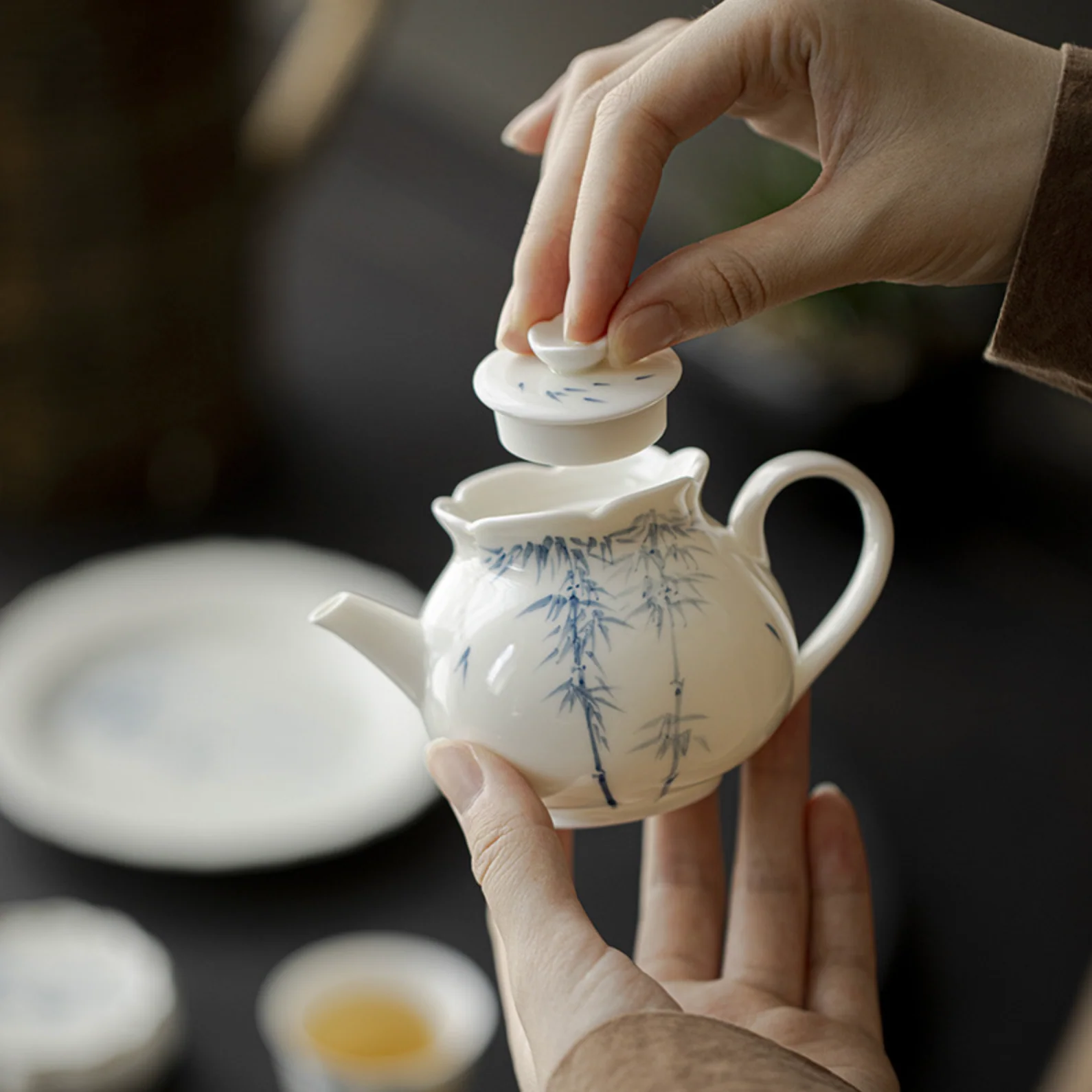 Qing Hua Bamboo Flower Mouth Tea Pot - Image 2