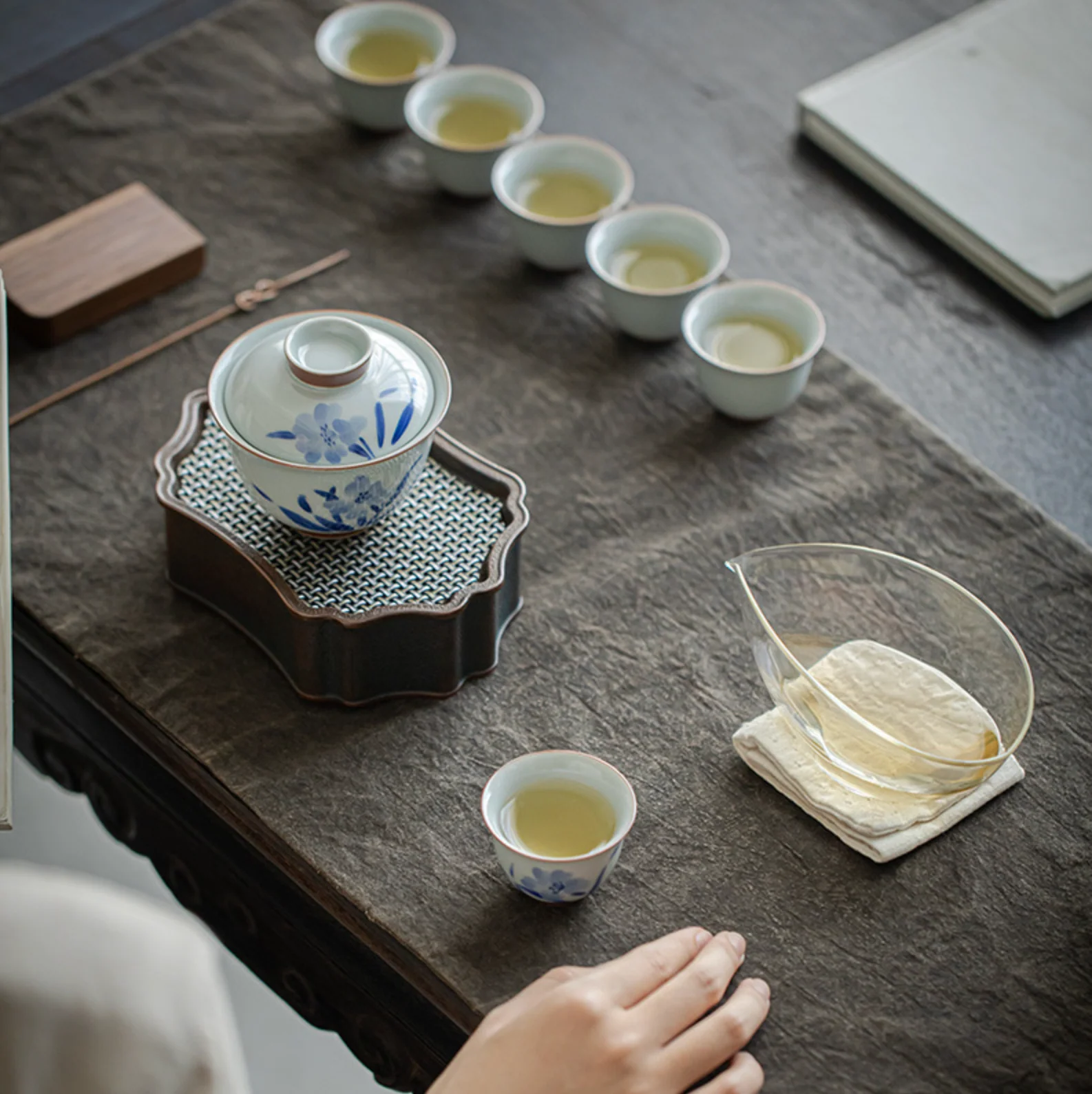Qing Hua Lily Tea Set - Image 3