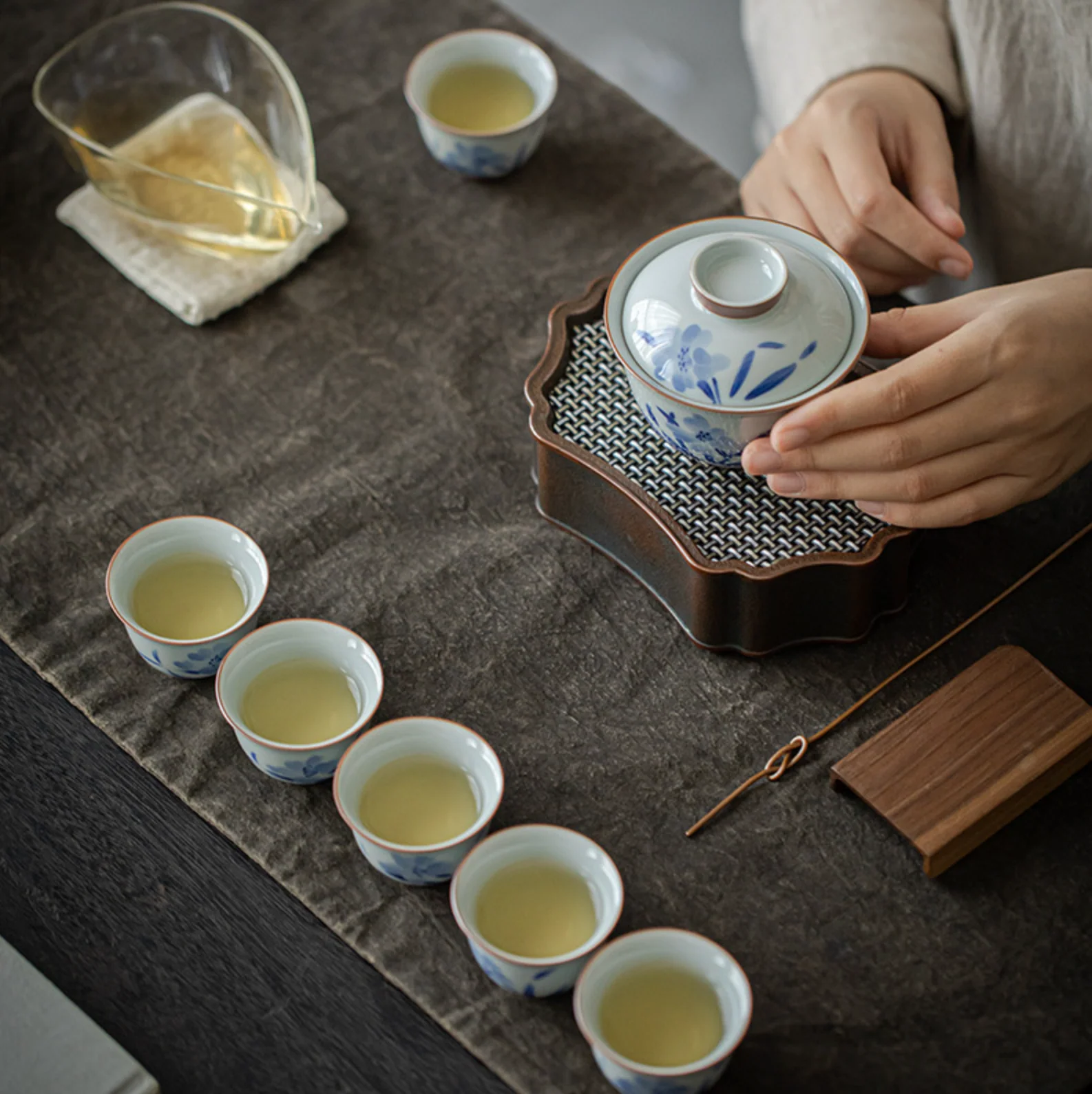 Qing Hua Lily Tea Set - Image 4