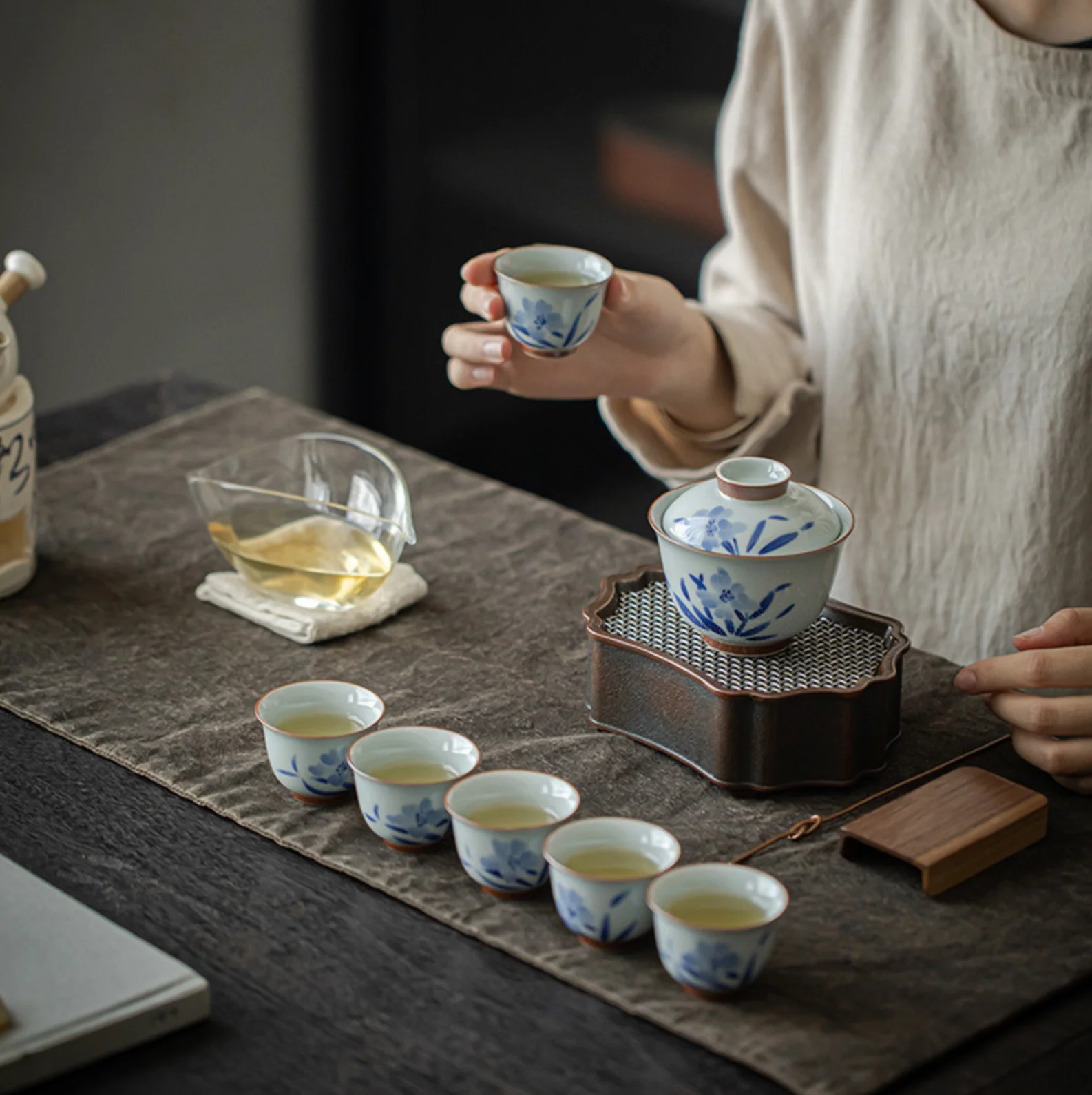 Qing Hua Lily Tea Set - Image 5