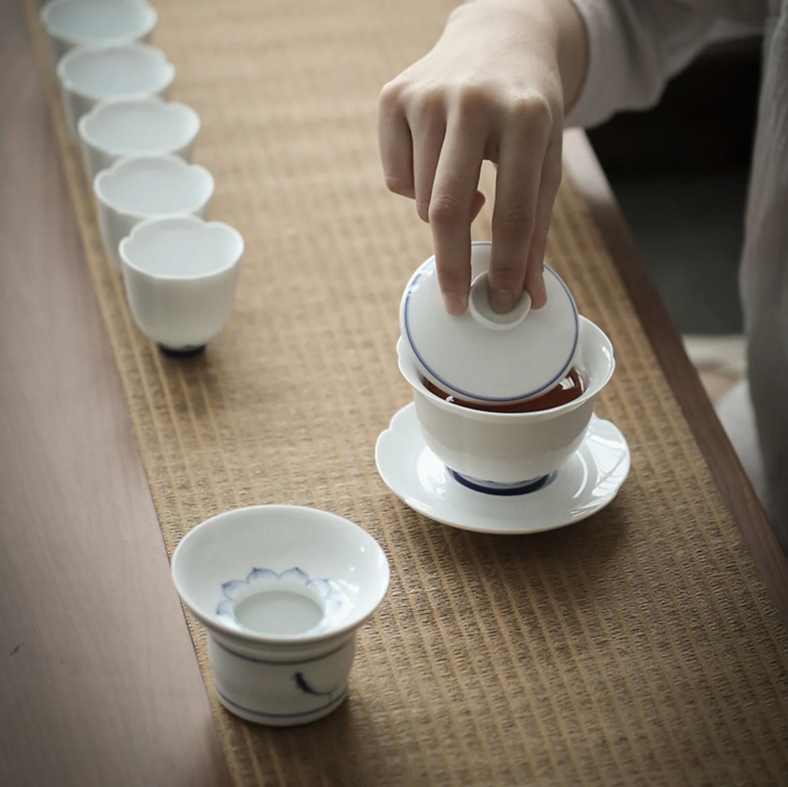 Qing Hua Lotus Petal Covered Bowl (盖碗) - Image 11