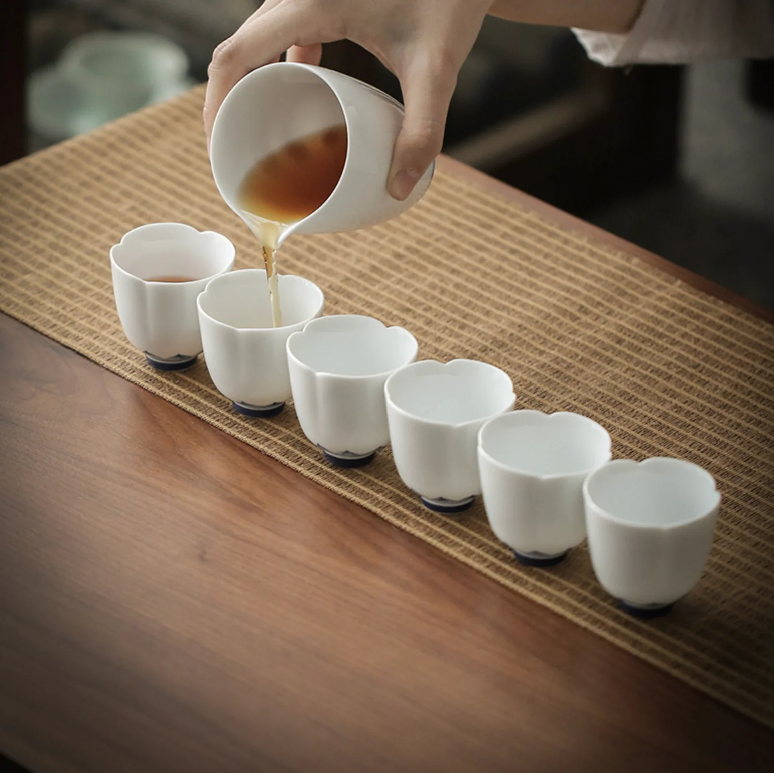 Qing Hua Lotus Petal Covered Bowl (盖碗) - Image 15