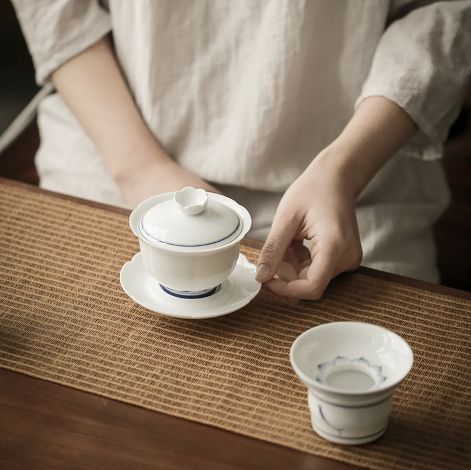 Qing Hua Lotus Petal Covered Bowl (盖碗) - Image 9