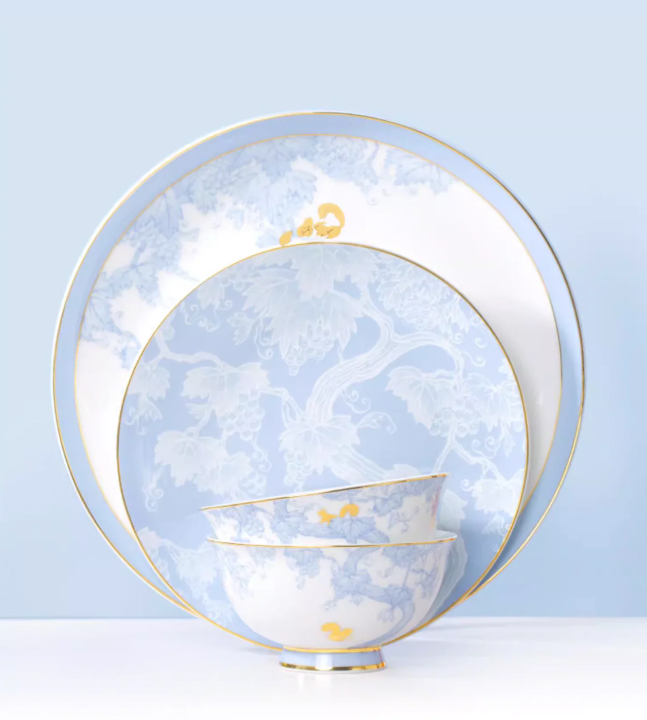 Qing Hua Pine and Grape Dinnerware Gift Set - Image 3