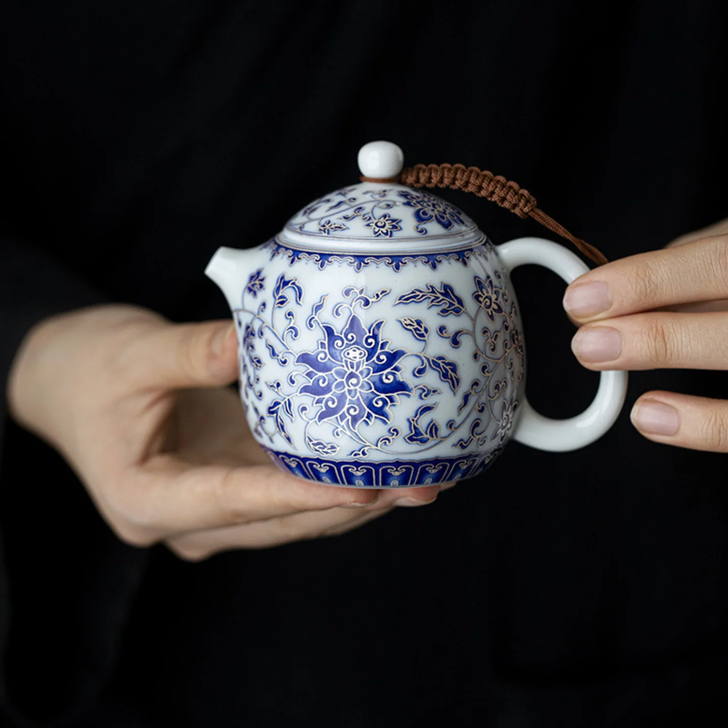 Qing Hua Lotus Vines Longdan Tea Pot - Image 11