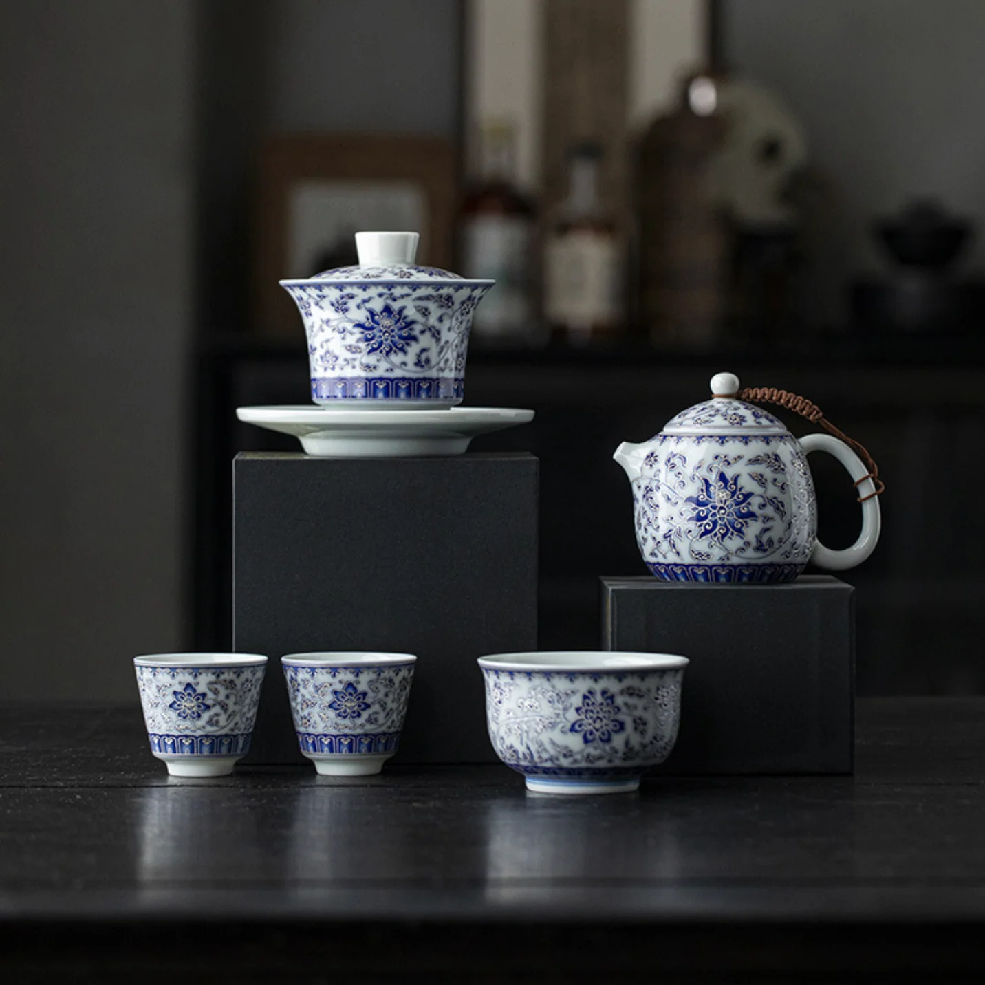 Qing Hua Lotus Vines Longdan Tea Pot - Image 12