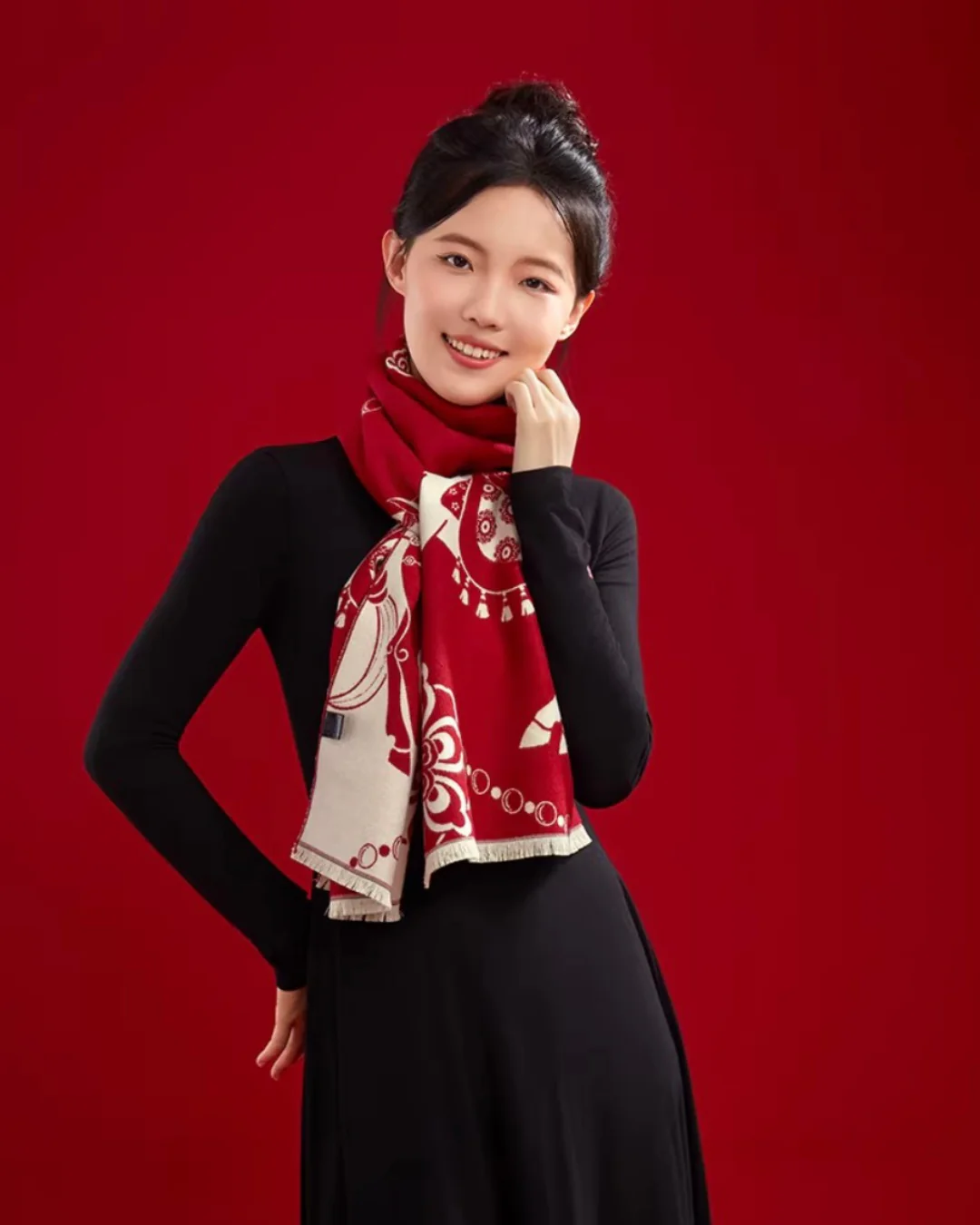 Red Horse Year Scarf Gift Set - Image 8