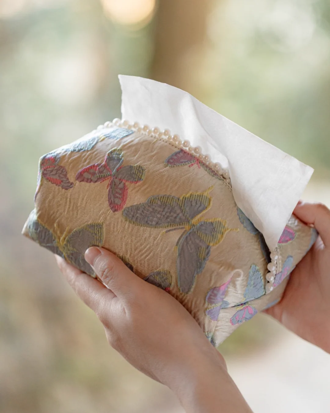 Silken Traces Tissue Box - Image 3