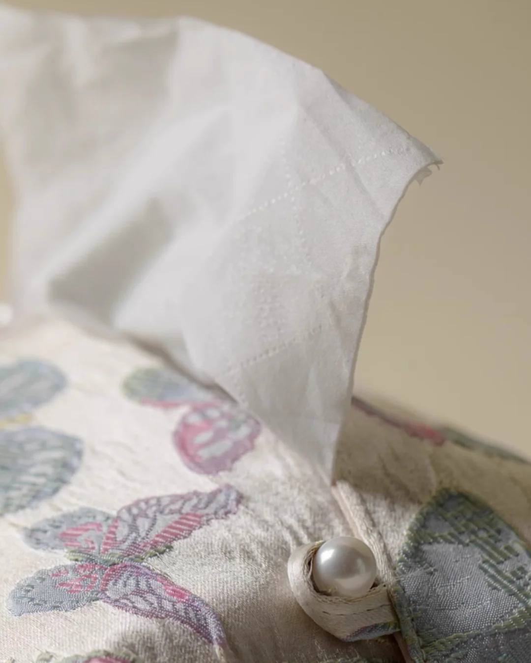 Silken Traces Tissue Box - Image 5
