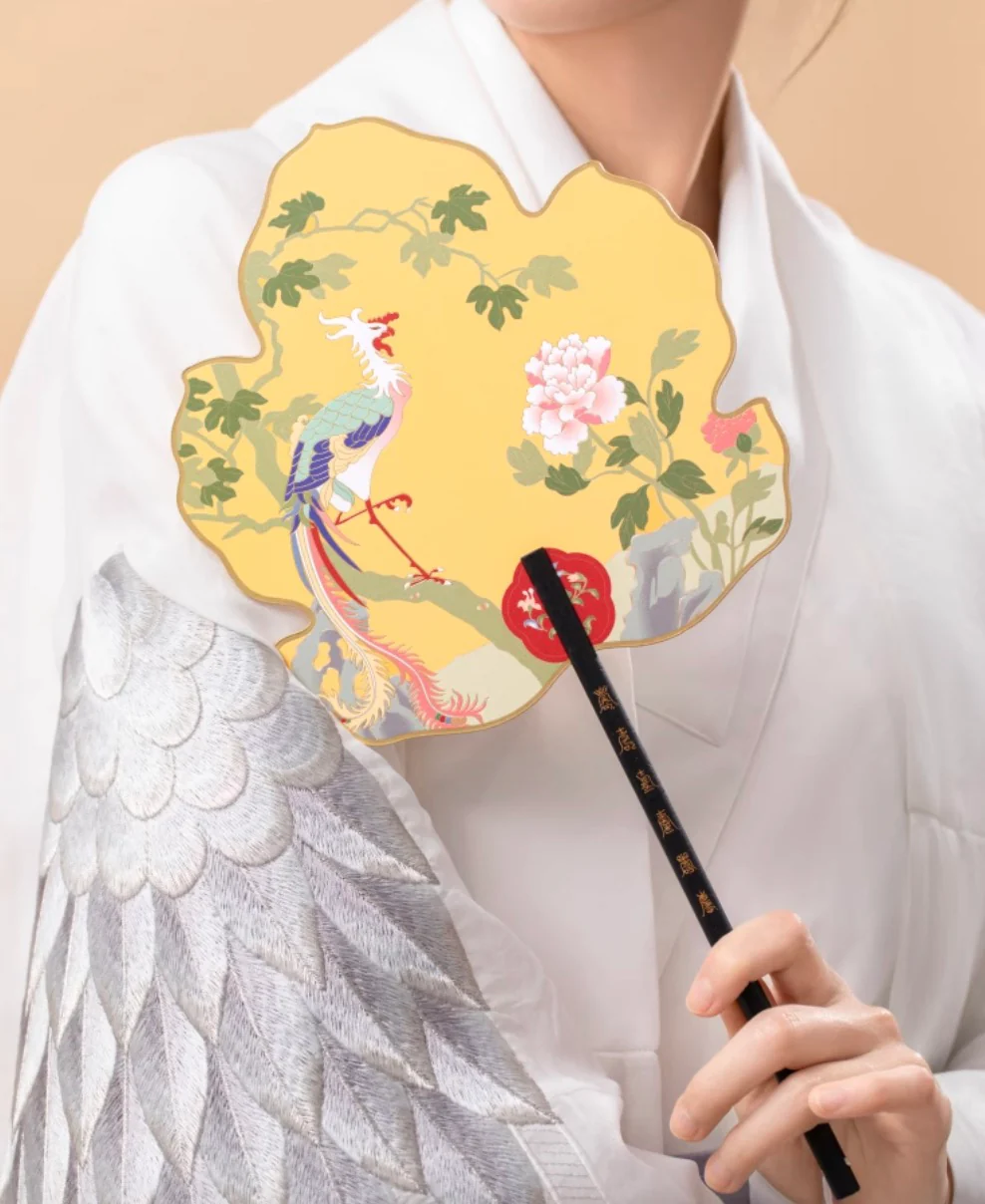 Songbird Serenity Round Fan Gift Set - Image 9