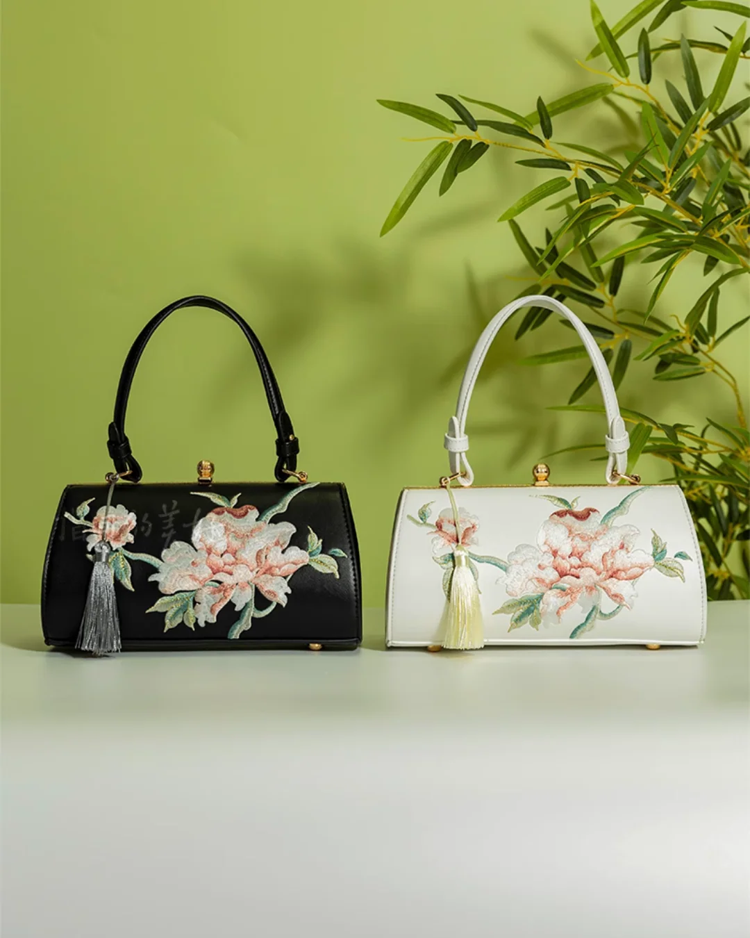 Tang Bloom Peony Clutch - Image 5