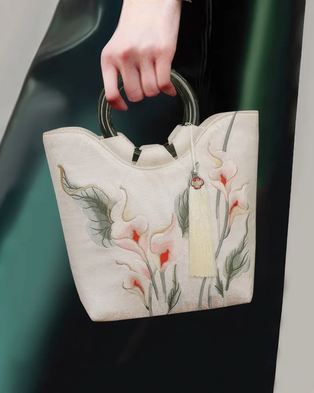 Tang Bloom Trumpet Lily Top-Handle Bag - Image 3