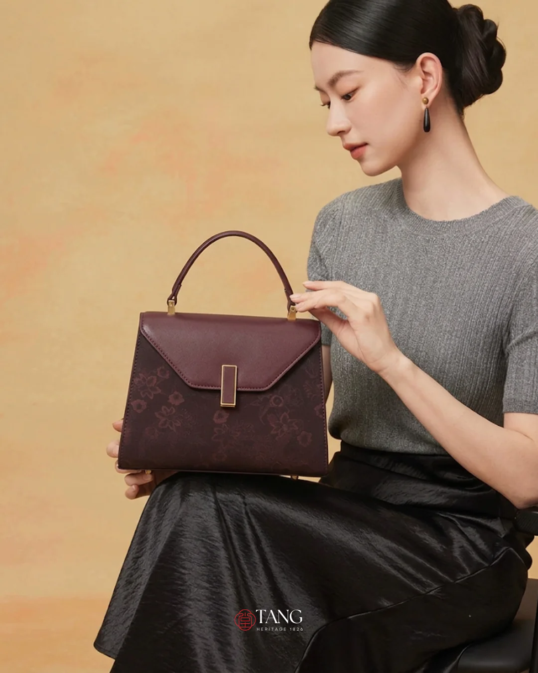Tang Imperial 25 Cloud Silk Peony Clutch - Image 8