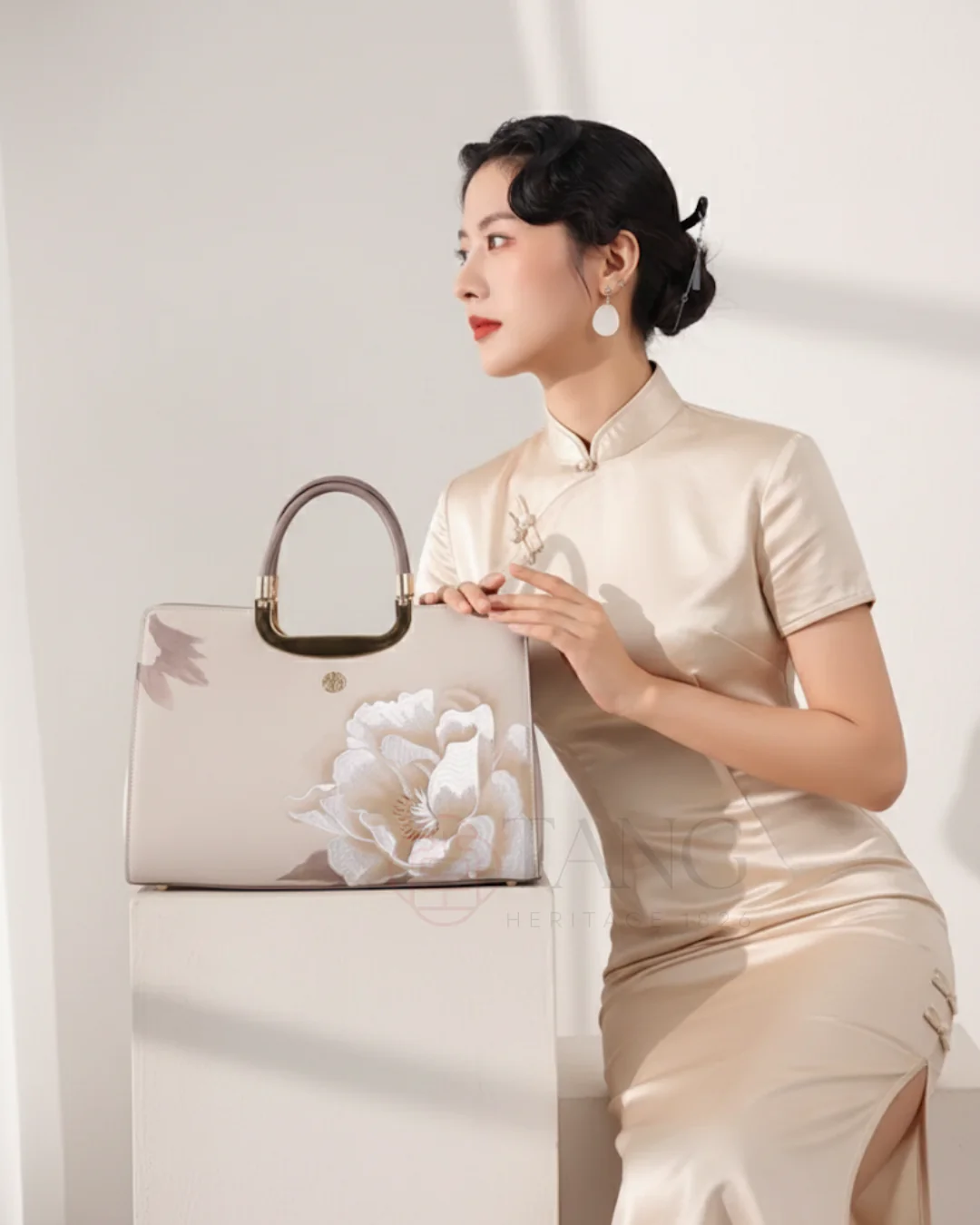 Tang Imperial 34 Embroidered Peony Bloom Tote - Image 4
