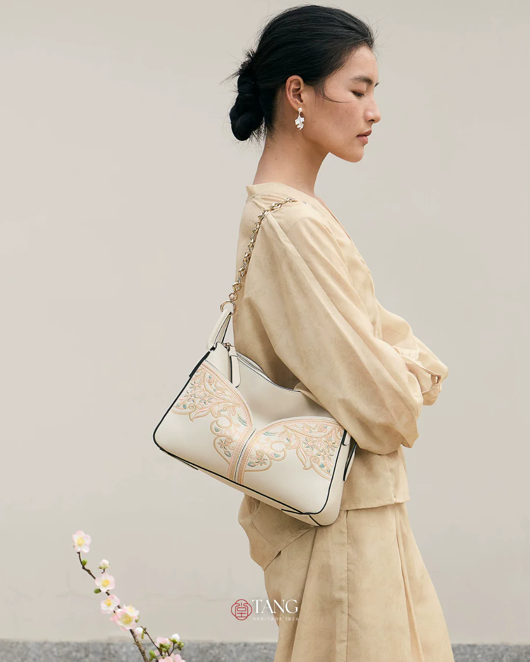 Tang Red 28 Embroidered Blooming Clouds Shoulder Bag - Image 2