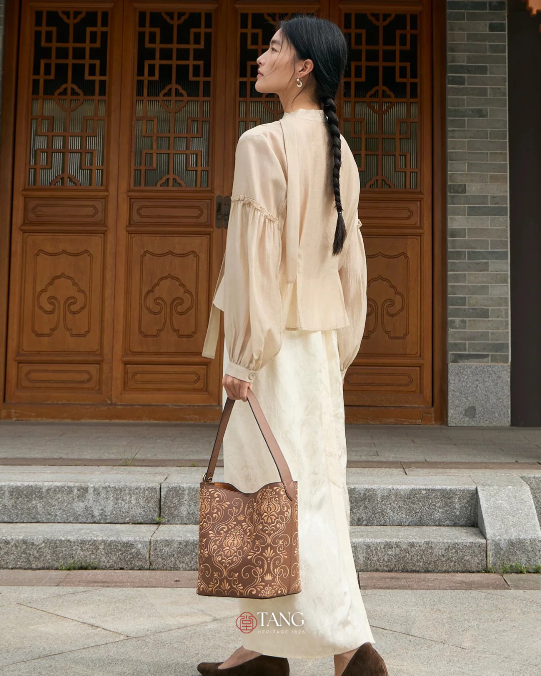 Tang Red 28 Embroidered Dunhuang Scroll Bucket Bag - Image 13