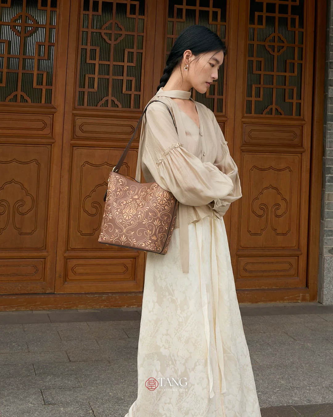 Tang Red 28 Embroidered Dunhuang Scroll Bucket Bag - Image 15