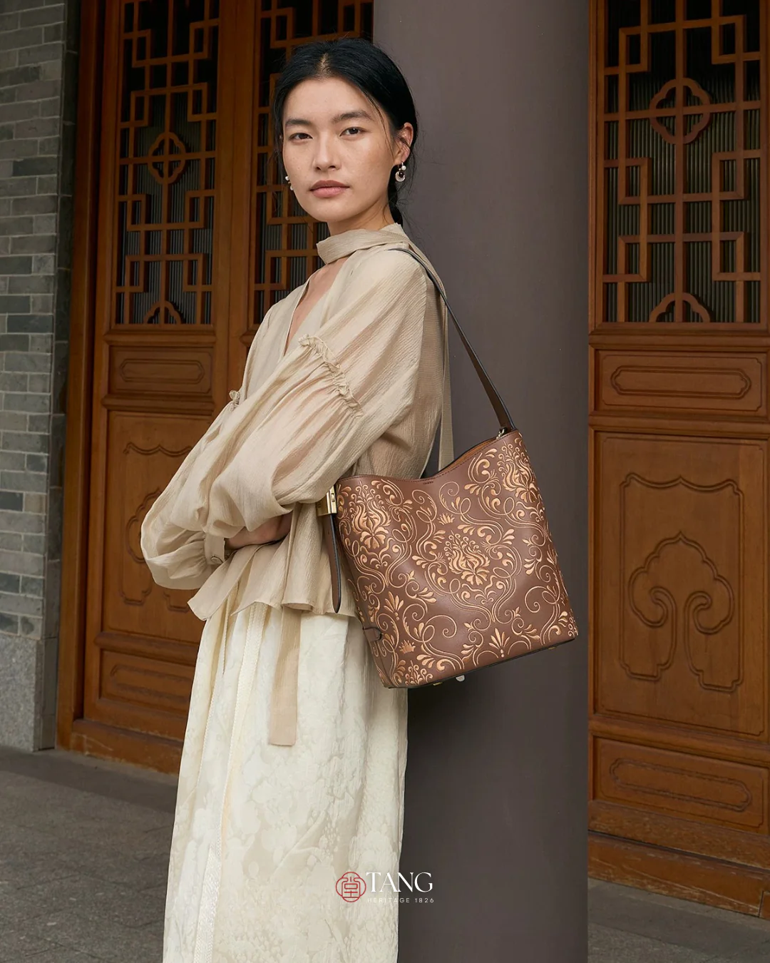 Tang Red 28 Embroidered Dunhuang Scroll Bucket Bag - Image 4