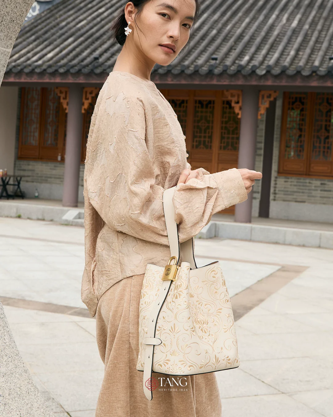 Tang Red 28 Embroidered Dunhuang Scroll Bucket Bag - Image 7