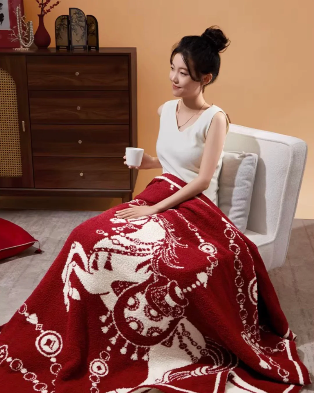 Thousand Gold Horse Fur Blanket - Image 8