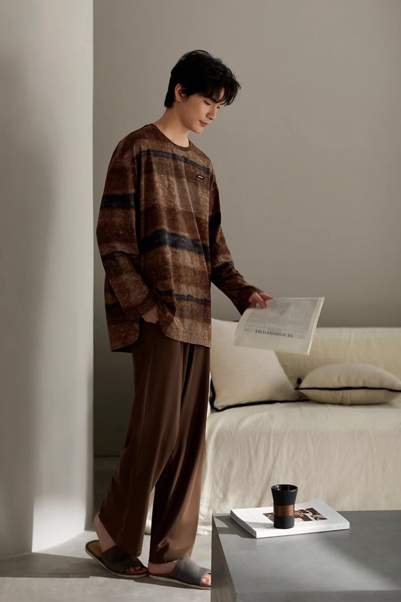 Xióng Pajamas Set (T-Shirt & Pants) - Image 2