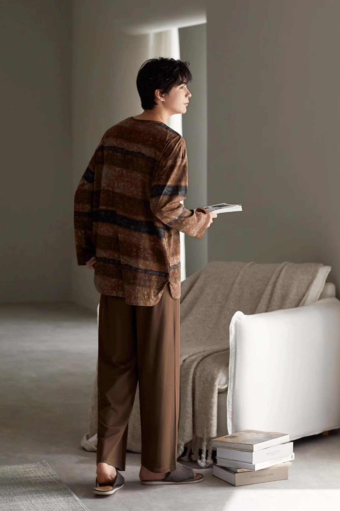 Xióng Pajamas Set (T-Shirt & Pants) - Image 4