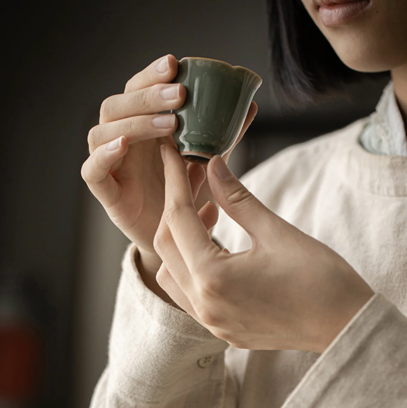 Yue Kiln Flower Mouth Short Tea Cup - Image 3