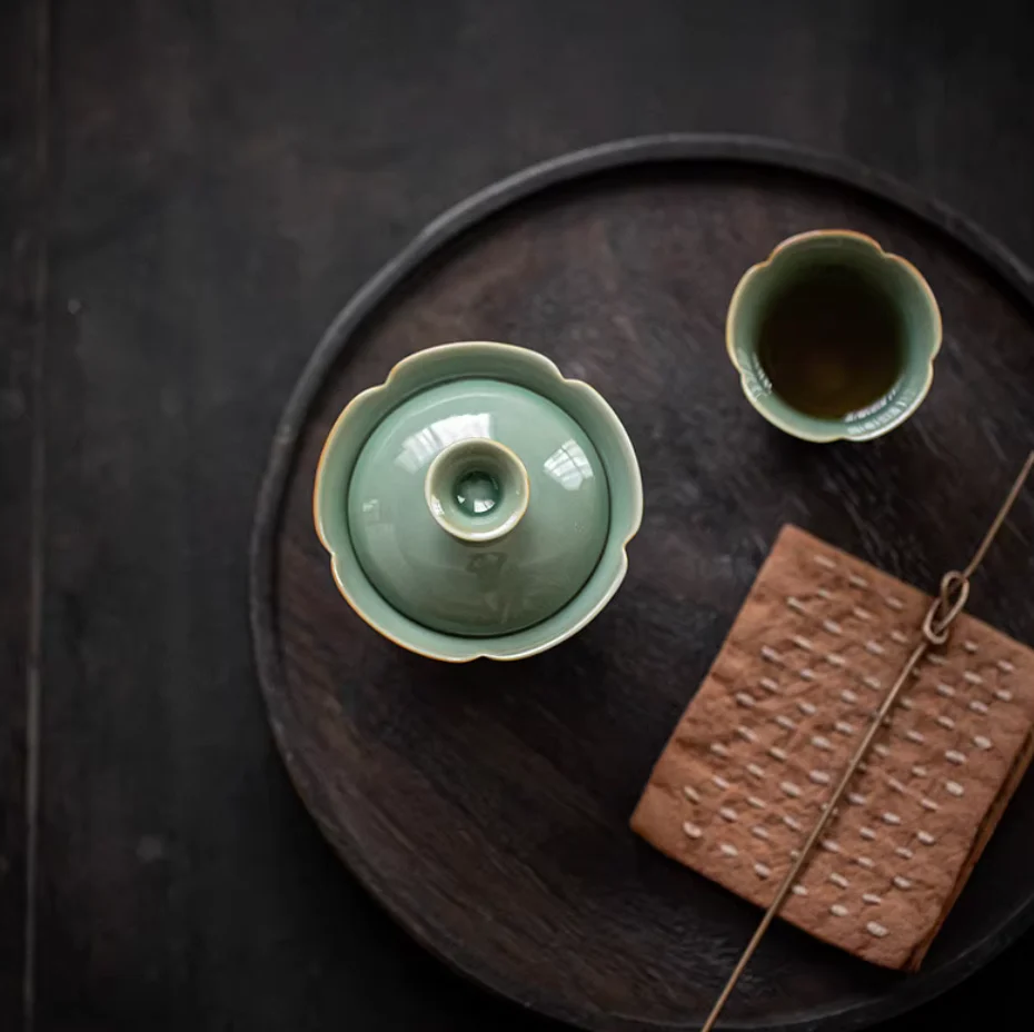 Yue Kiln Flower Mouth Short Tea Cup - Image 6