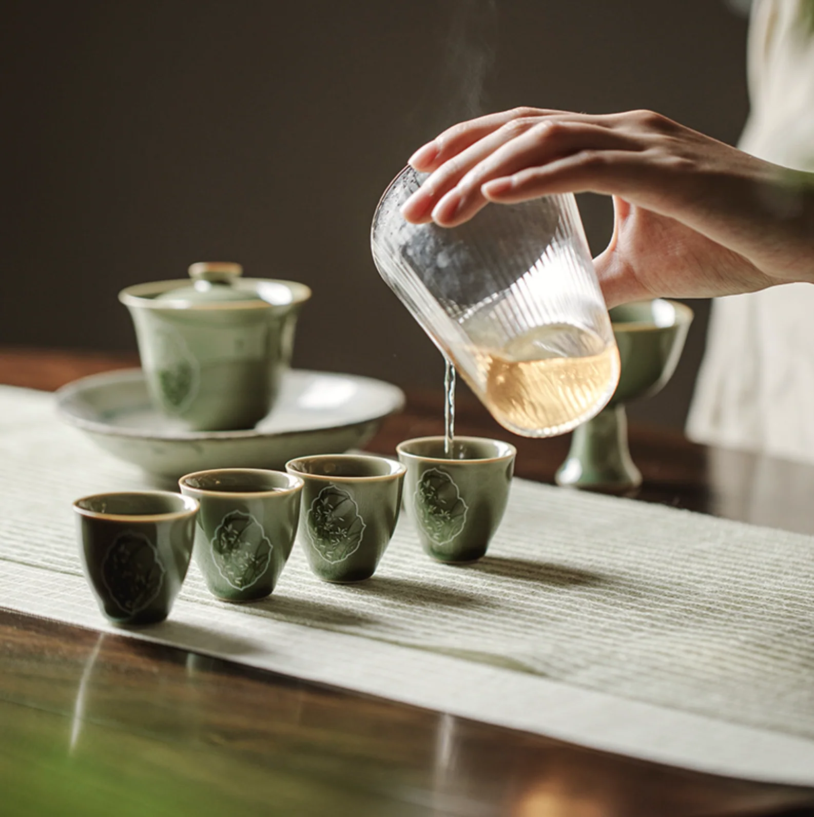 Yue Kiln Hand-Painted Window Orchid Tea Cup - Image 4