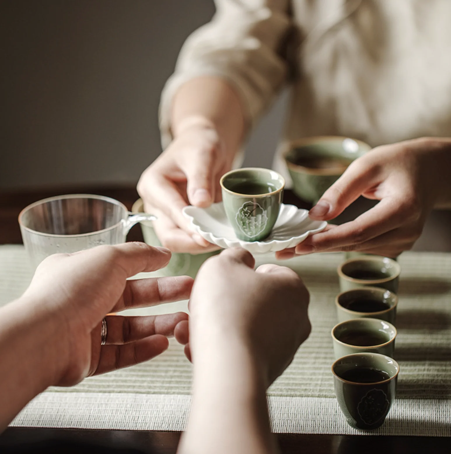 Yue Kiln Hand-Painted Window Orchid Tea Cup - Image 7