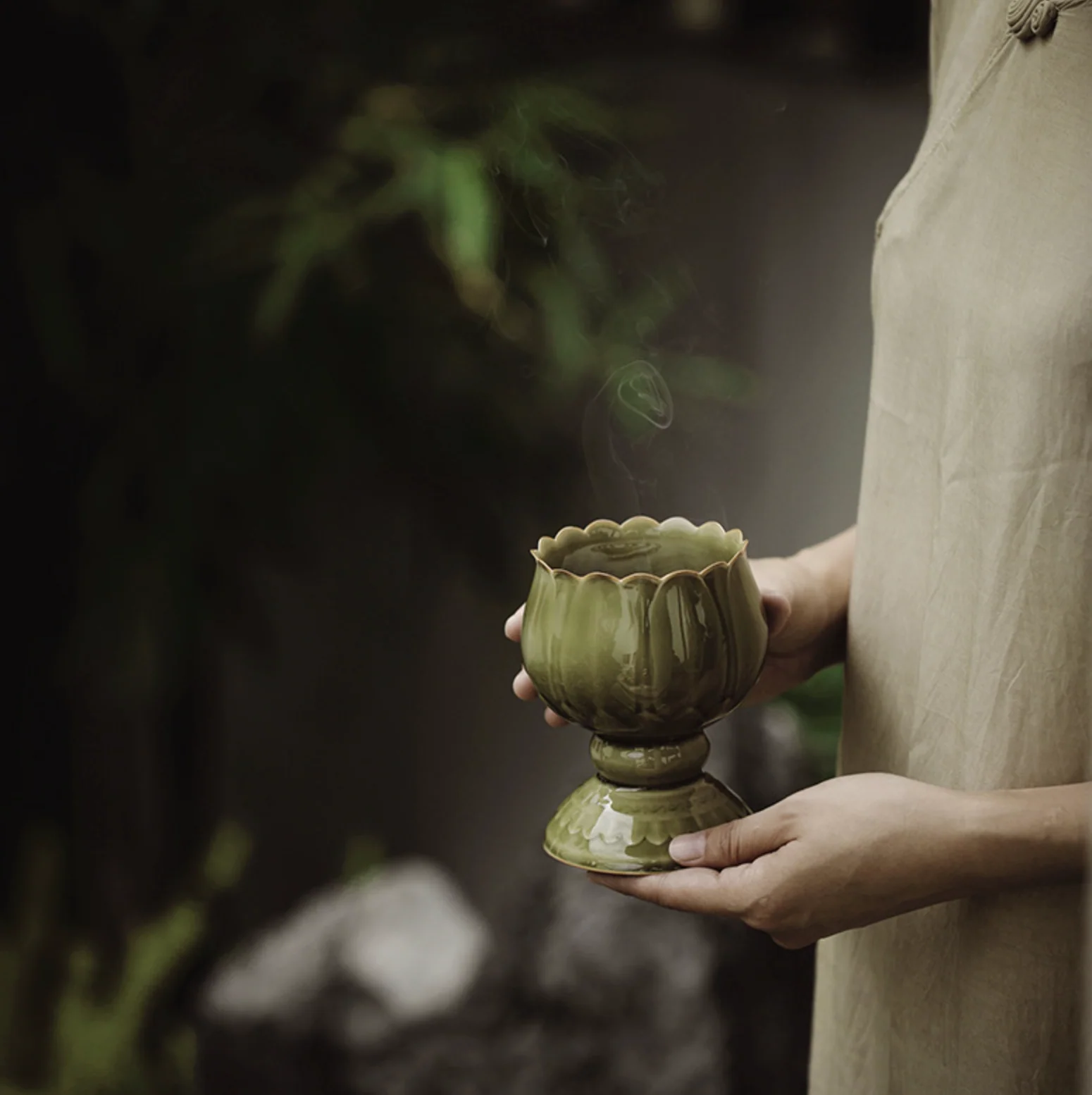 Yue Kiln Lotus Incense Burner Gift Set - Image 9