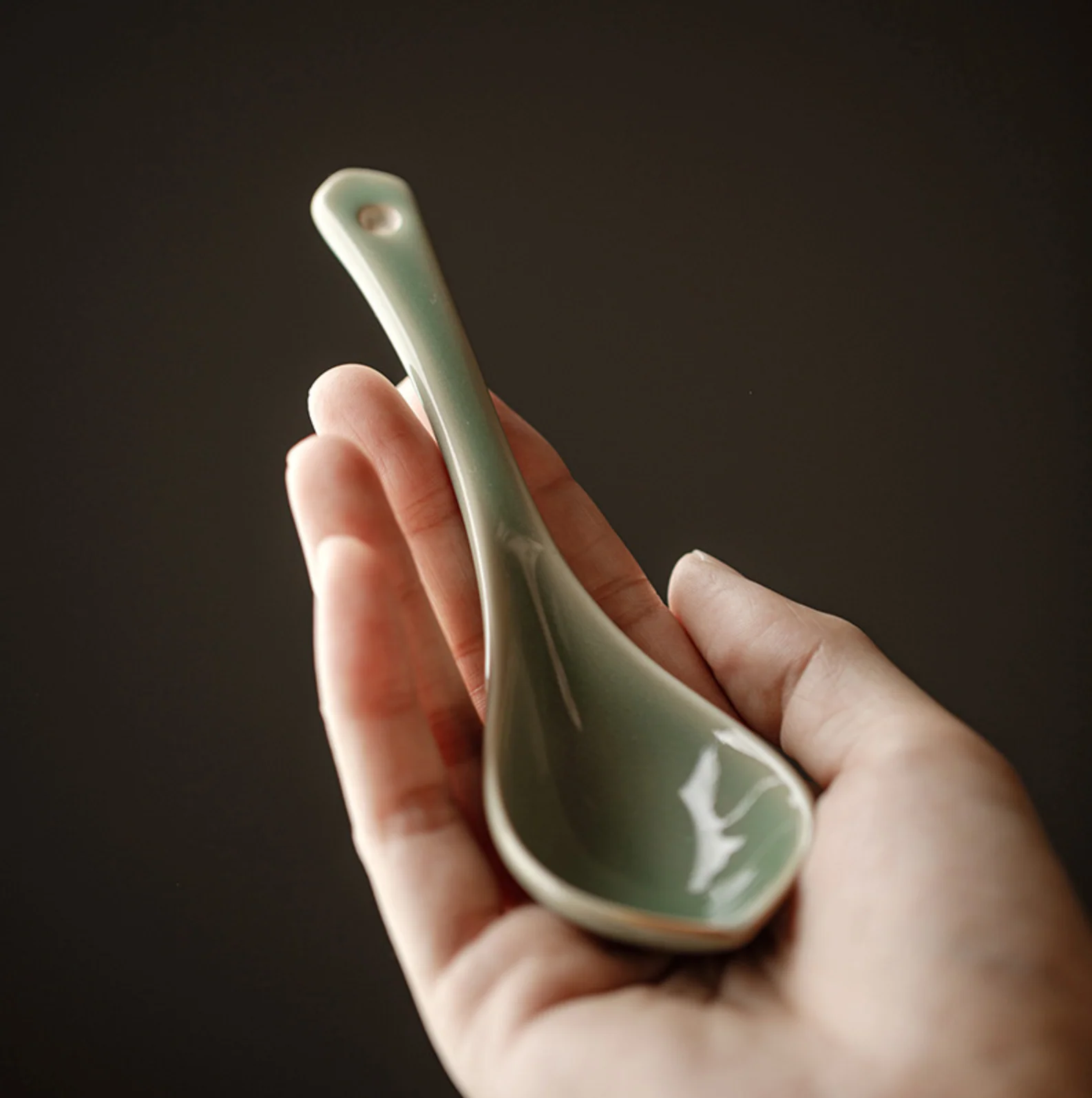 Yue Kiln Plum Small Food Bowl and Spoon Gift Set - Image 6